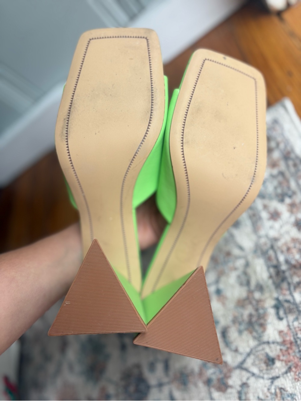 Women’s Size 8 Steve Madden Neon Lime Green Block Heel Mules - Picture 7 of 10